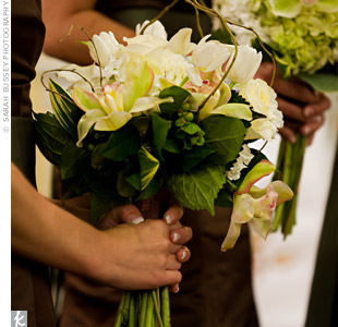 wedding reception flowers woodsy