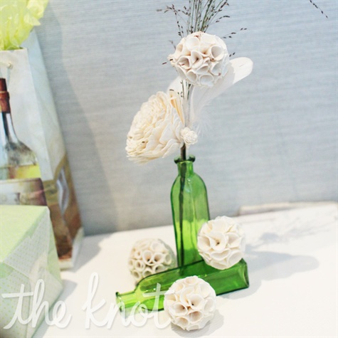 wedding centerpieces made of fresh flowers